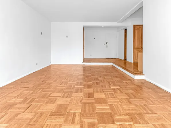 215 East 79th Street image 4 of 11