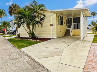 595 Sioux Trl, Fort Myers Beach, FL 33931