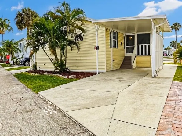 595 Sioux Trl, Fort Myers Beach, FL 33931