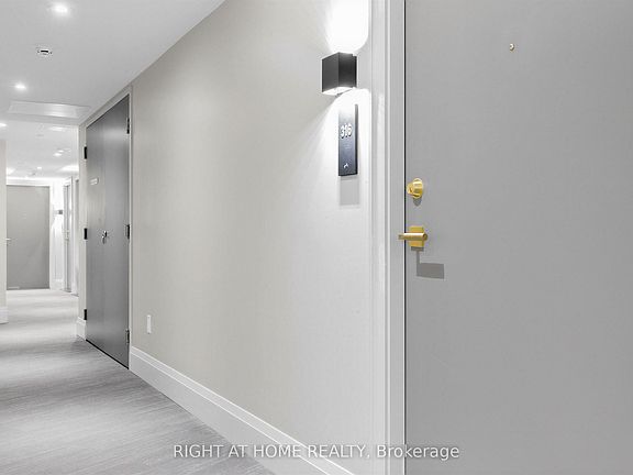 4th image of 2 Manderley Dr #316