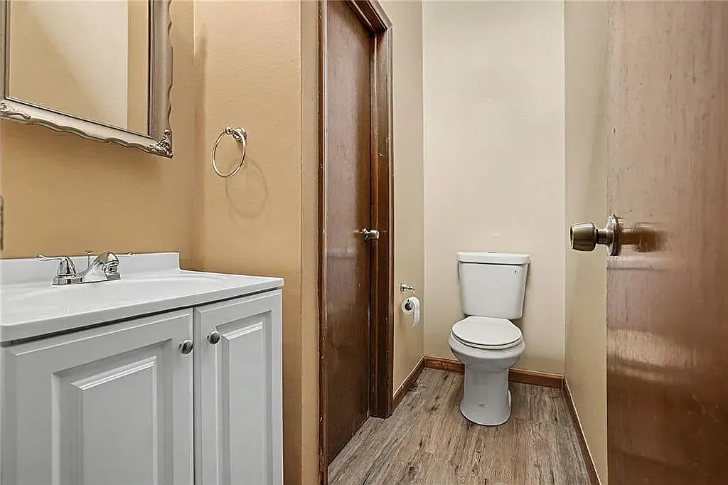 2 bed, 1160 sqft, $1,595 — Photo 2