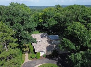 11S047 Palisades Rd, Burr Ridge, IL 60527