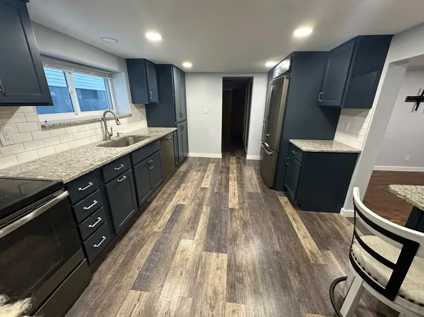 611 Chestnut St, Dunmore, PA 18512