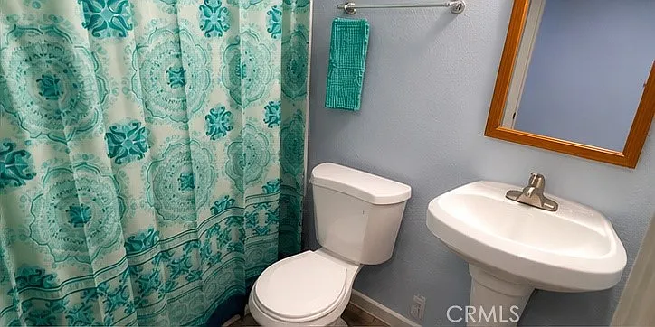 2711 S La Salle Ave — Photo 6