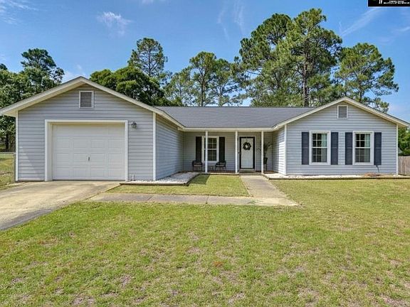 4th image of 308 N Chateau Dr