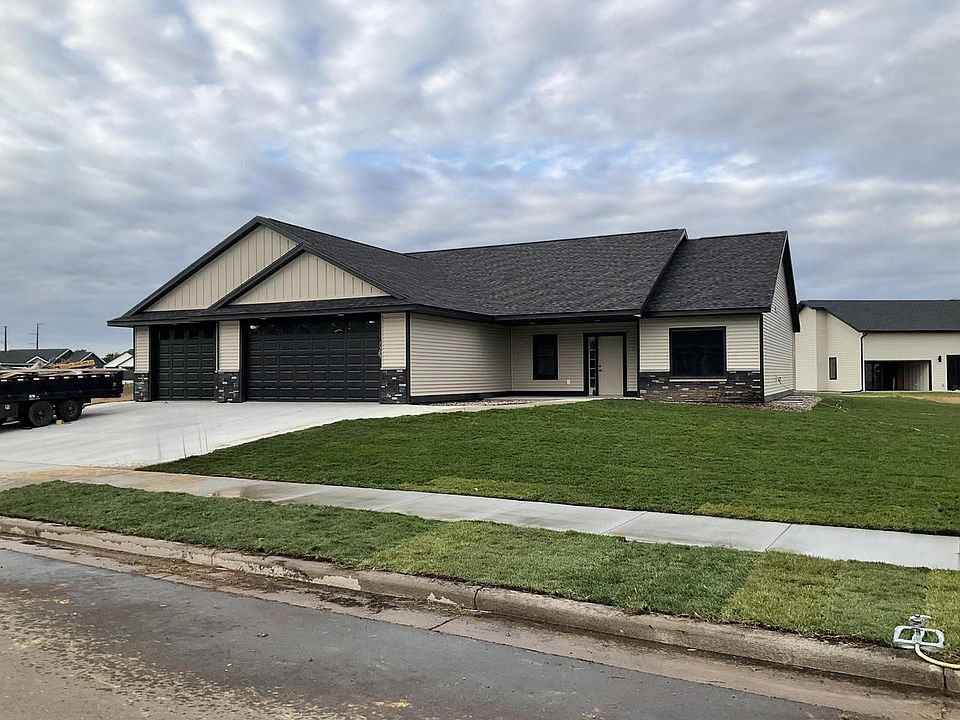 1st image of 1309 Academy DRIVE