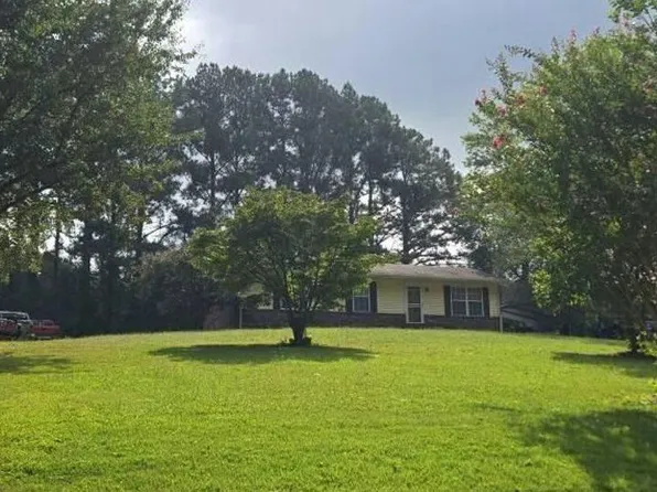 518 Littrell Rd, Loretto, TN 38469