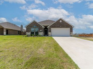 316 Pennington Rd, Nevada, TX 75173