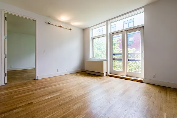 Rented by Nooklyn NYC LLC | media 138