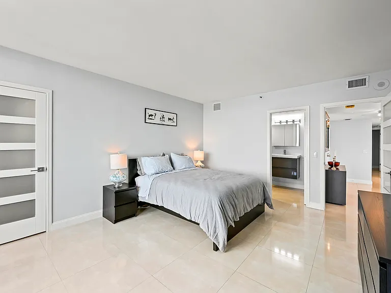 4000 N Ocean Dr #2004 — Photo 34
