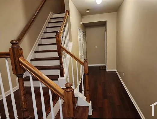 2232 Leicester Way SE — Photo 10