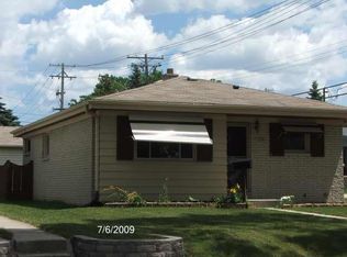 3058 S 95th St, West Allis, WI 53227