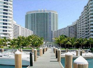 1500 Bay Rd APT 868, Miami Beach, FL 33139