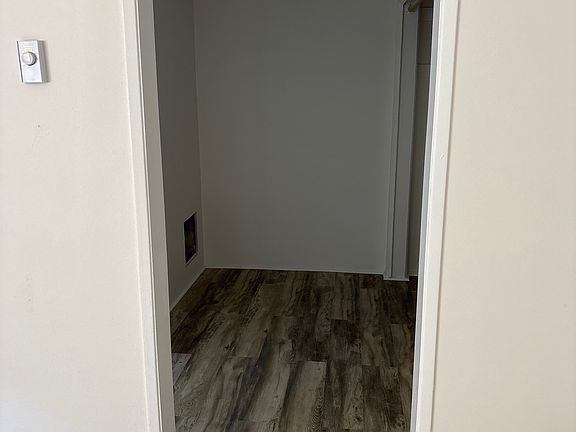 4th image of 1814 S Bundy Dr #4