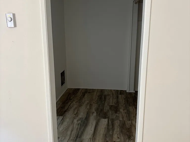 1814 S Bundy Dr #4 — Photo 4
