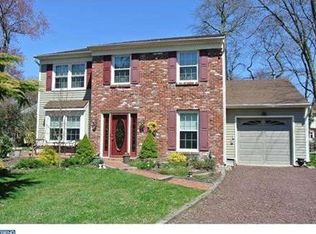 6 Guilford Ct, Marlton, NJ 08053