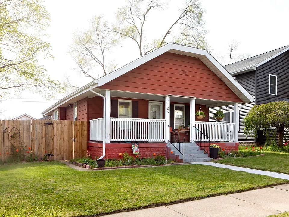 1st image of 1305 S 30th St