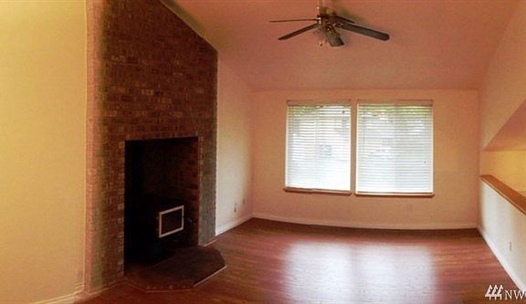4th image of 15724 90th Ave E