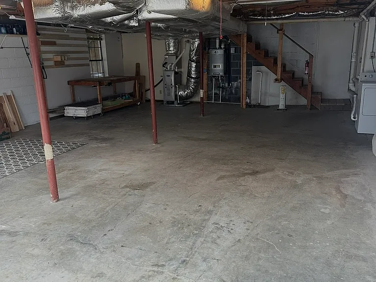 1712 Woodrow Dr — Photo 5