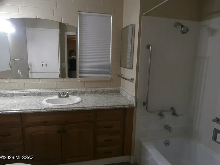 133 S Paseo Pena — Photo 15