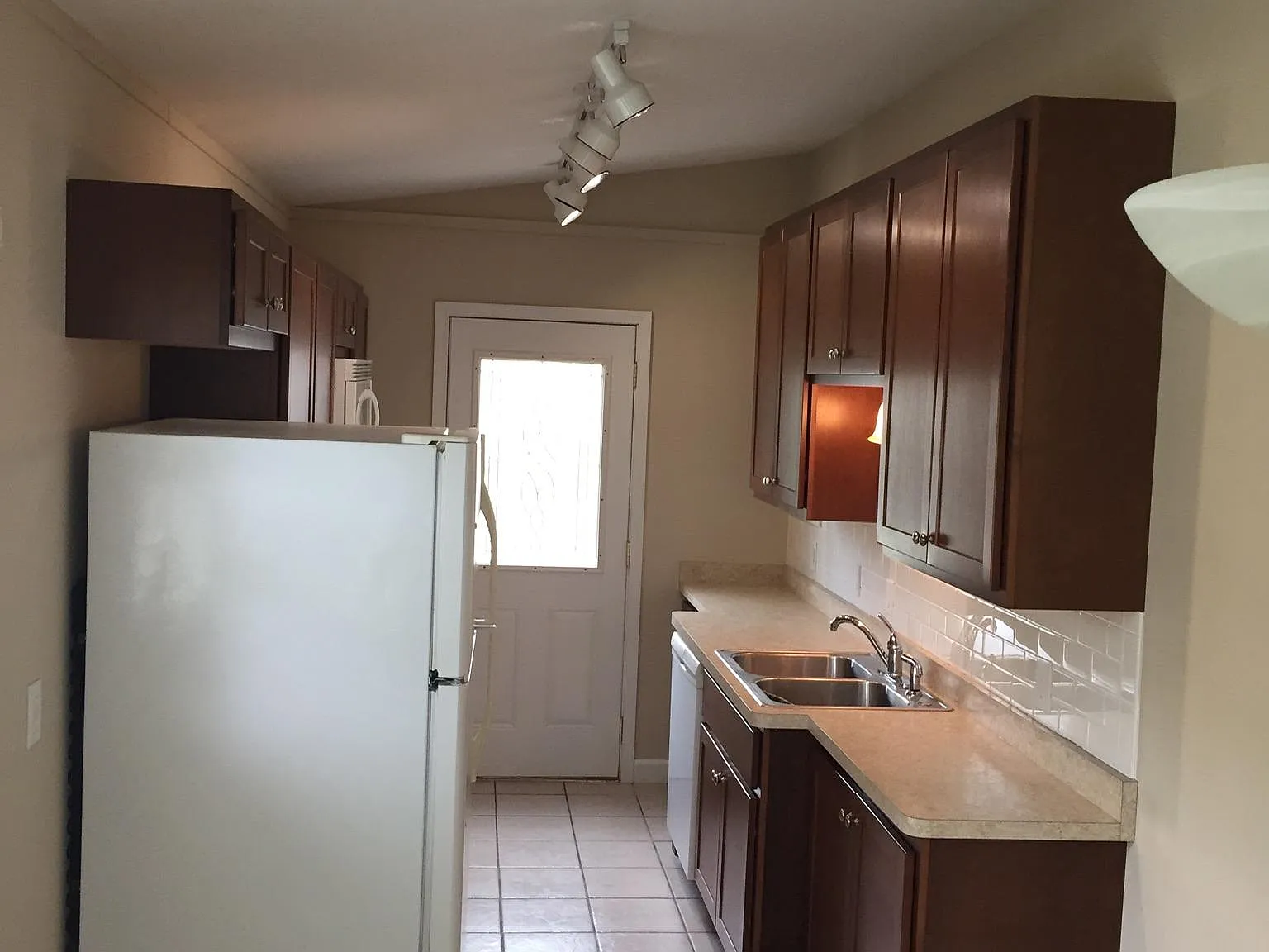 1256 Park Ave — Photo 3