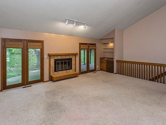 5th image of 3509 Elm St