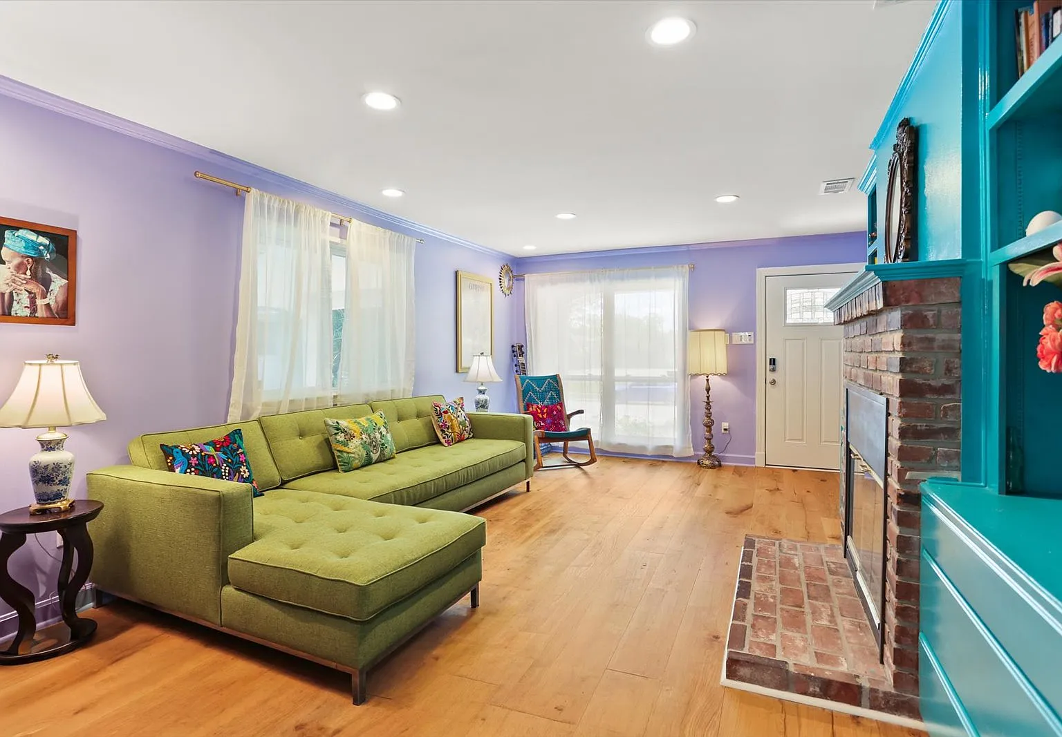 2319 1/2 Jay St — Photo 4