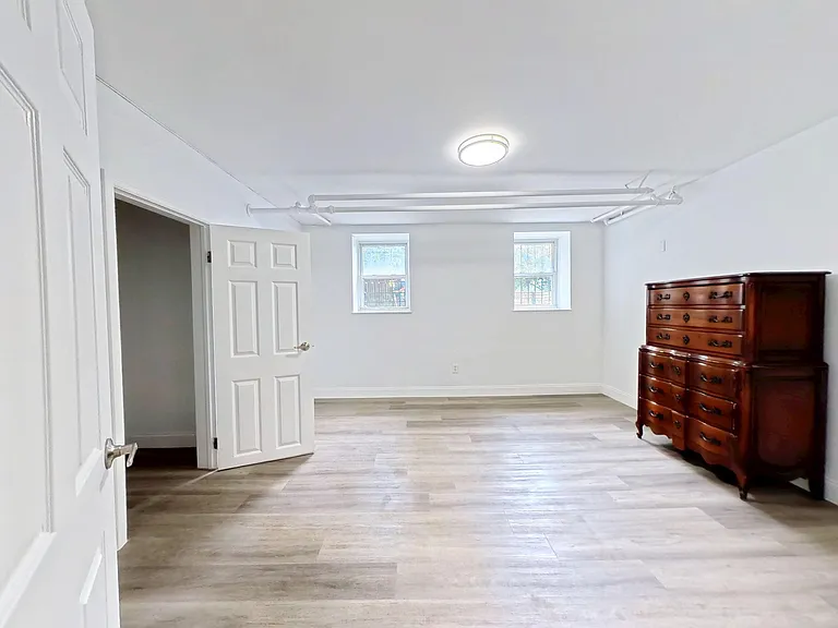 Room 3 (can be used as a living room or a bedroom)