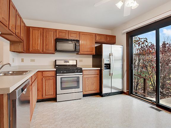 4th image of 2873 Denton Ct