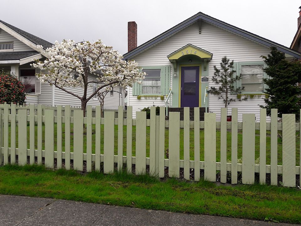 2nd image of 2514 Leonard Dr