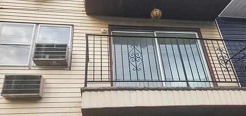 33 Mulock Pl #2 Photo 1