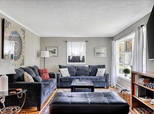 10 Ritchie Pl, Saratoga Springs, NY 12866