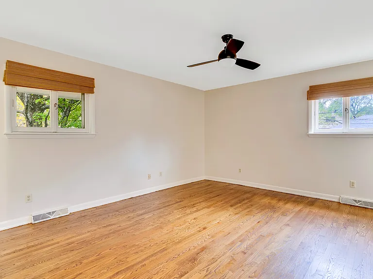 201 S Palisades Dr — Photo 14