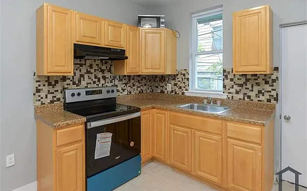 532 N Paxon St — Photo 3
