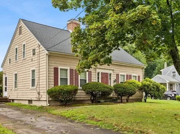 55 Emory St, Brockton, MA 02301