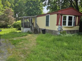 26 Gould Ave, Dexter, ME 04930