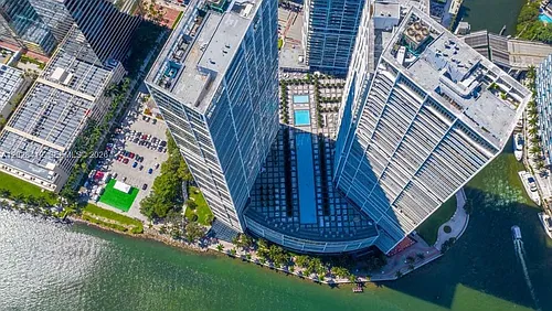 475 Brickell Ave Photo 1