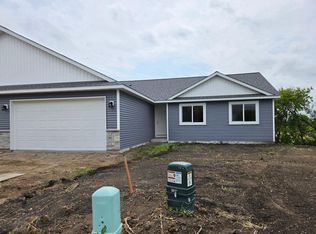 218 Fischer Ct NW, Montgomery, MN 56069