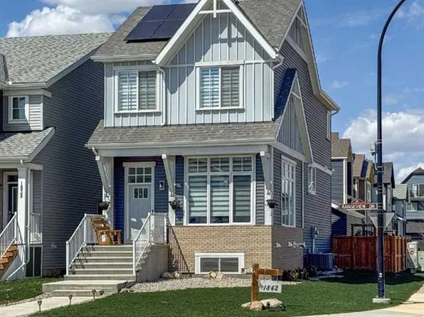 1842 S Rangeview Dr SE, Calgary, AB T3S 0C9