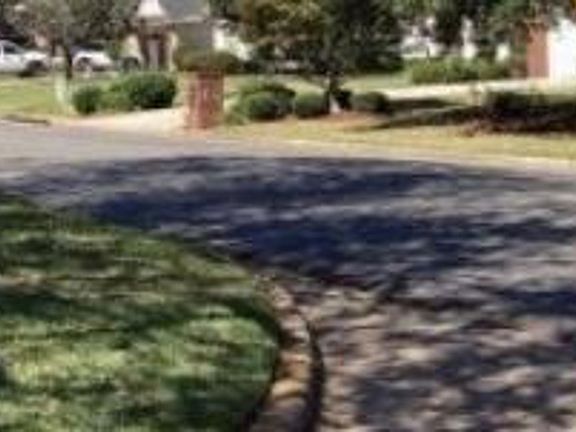 Exterior Neighborhood (street photo)