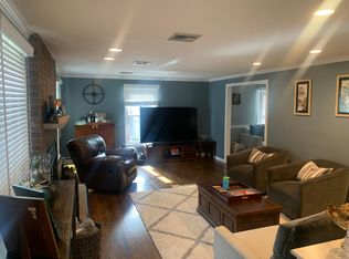 22 Dale St #22, Needham Heights, MA 02494