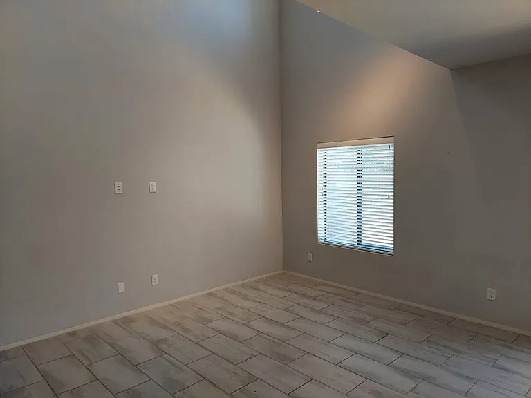 18777 N 43rd Ave #11 — Photo 5