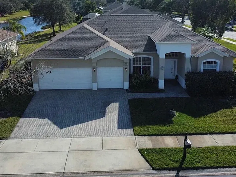 408 N Key Lime Sq SW — Photo 4