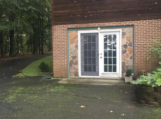 1838 Collinsville Rd, Cross Junction, VA 22625