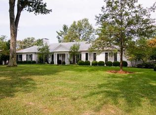 5915 Brittany Valley Rd, Louisville, KY 40222