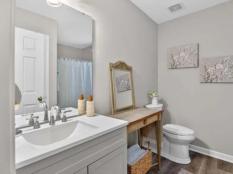 253 Milpass Dr — Photo 9