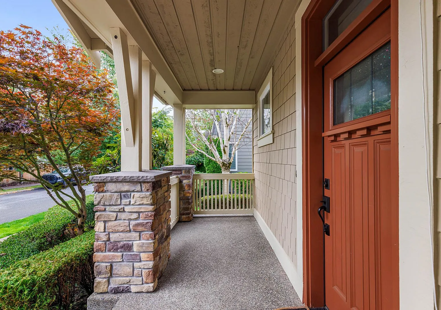 A True Jewel One-of-a-Kind 4 Bedroom Home in Snoqualmie ridge — Photo 2