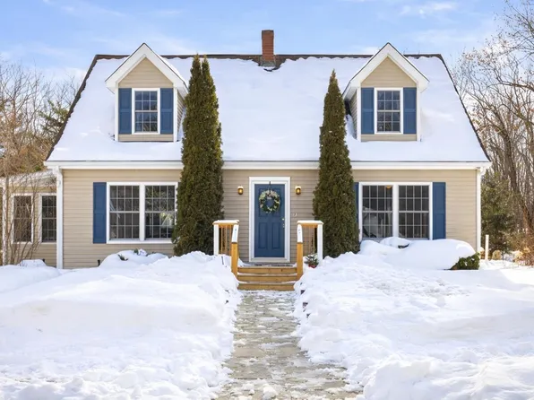 378 School Street, Berwick, ME 03901