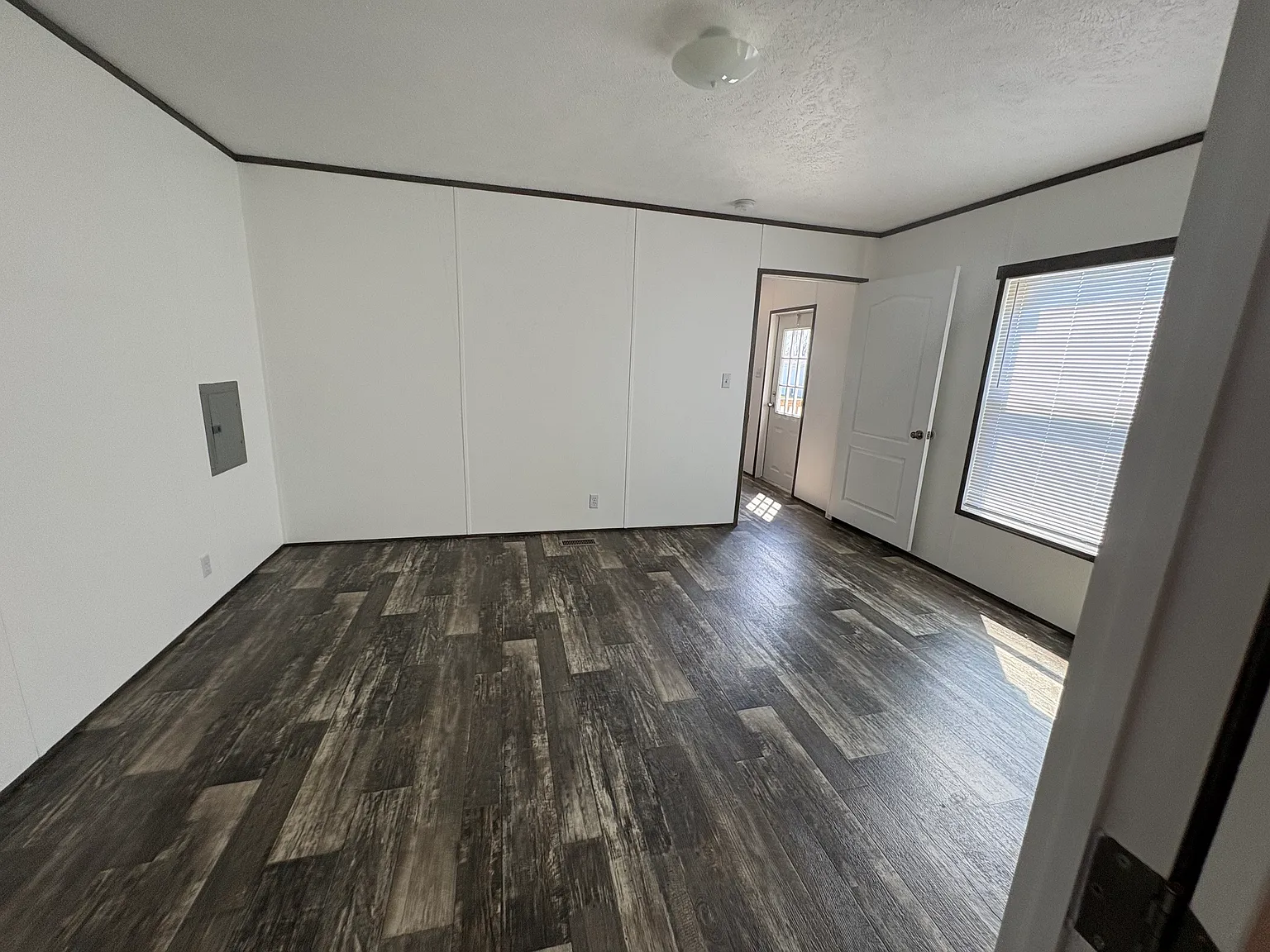 3 bed, 1216 sqft, $1,199 — Photo 2
