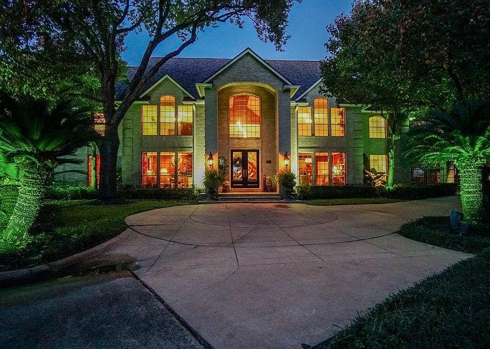 1st image of 1647 Kelliwood Oaks Dr